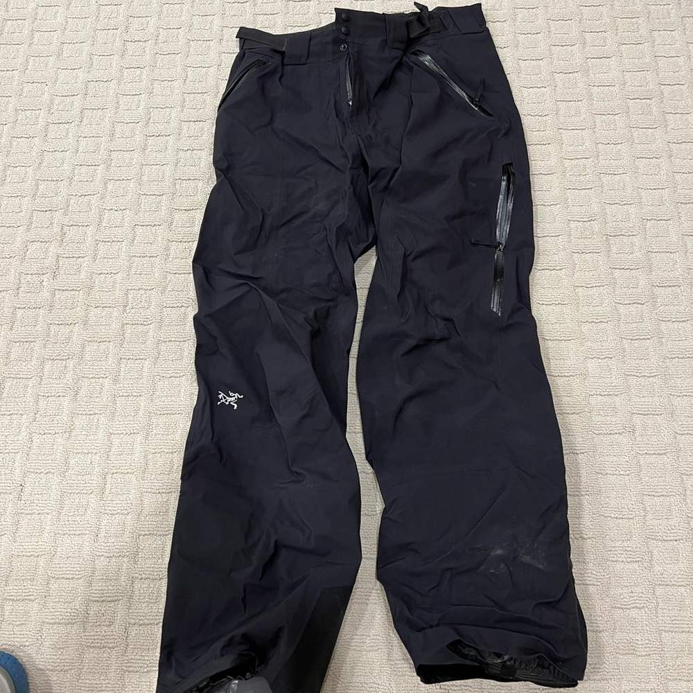 Arc’teryx ski pants